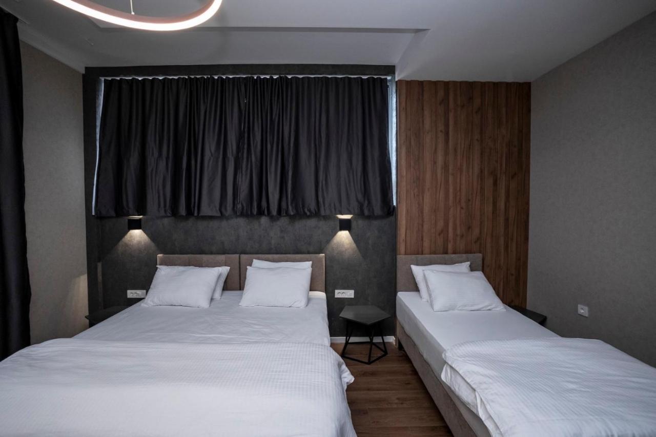 Griffon Bar Food Apartments Struga Eksteriør bilde